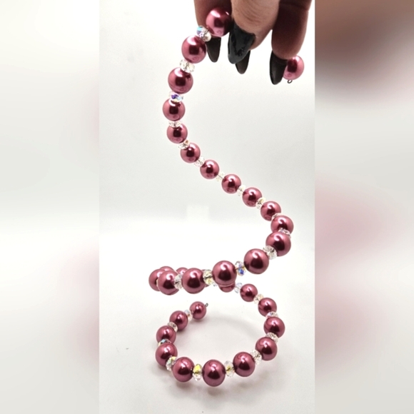 🟢3/$19🟢 Pink Pearl Aurora Borealis Crystal Memory Wire Statement Bracelet - Picture 5 of 5